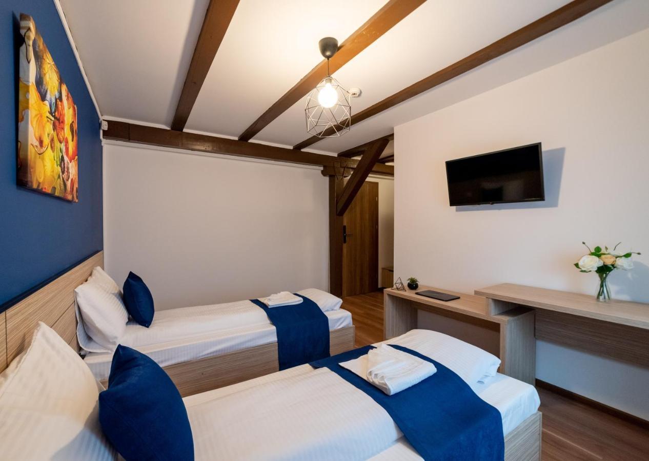 Escala Rooms Ghimbav 외부 사진