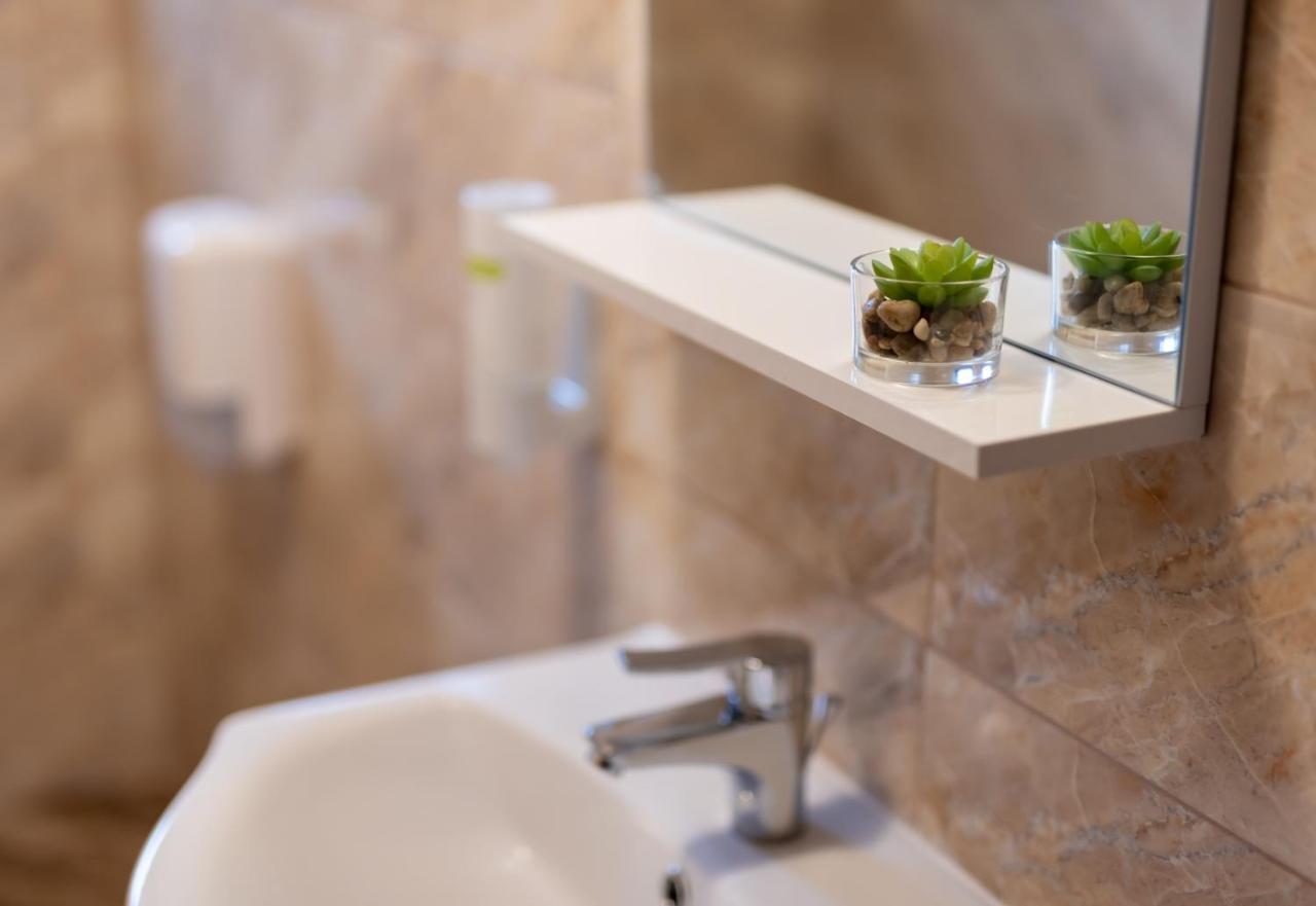 Escala Rooms Ghimbav 외부 사진