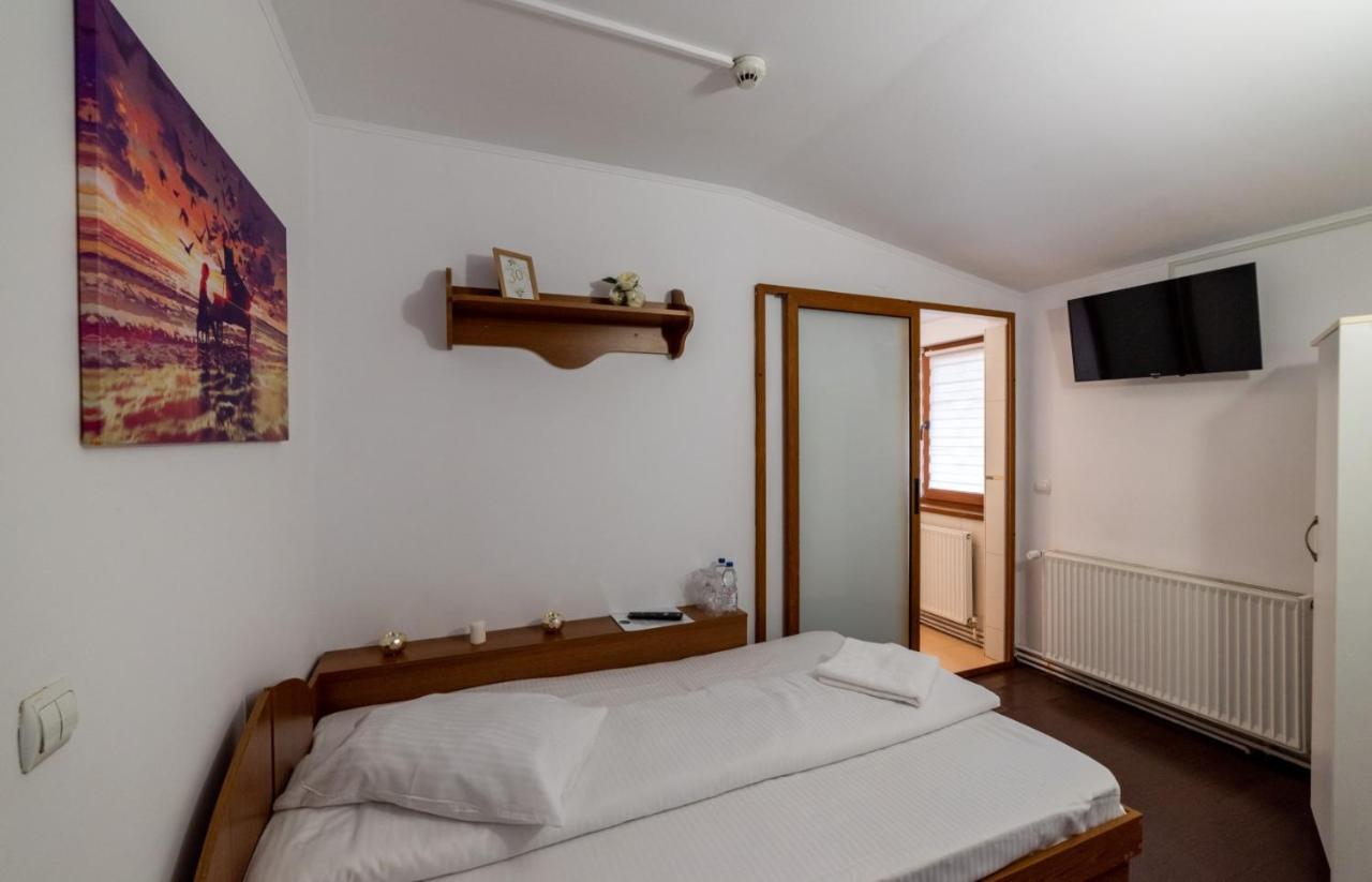 Escala Rooms Ghimbav 외부 사진