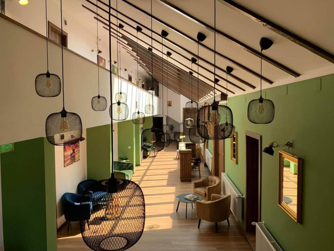 Escala Rooms Ghimbav 외부 사진